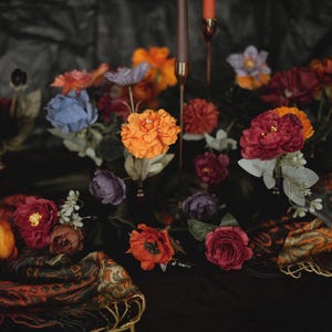 Halloween centrepiece/ Black wedding / Mixed silk flowers for bud vase / wedding table decor / Halloween decoration / gothic wedding decor