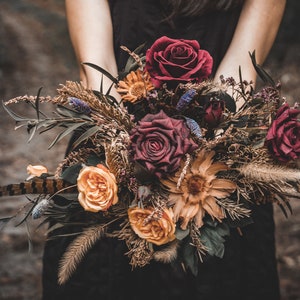 rustic fall halloween bouquet / moody bouquet / black wedding centerpiece / dried flower / Gothic silk flower