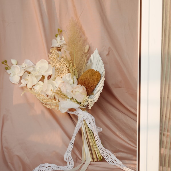 Bouquet de mariée blanc bohème / bouquet de la mariée / bouquet de pampa / bouquet de fleurs séchées / bouquet de feuilles de palmier / bouquet d'orchidées blanches