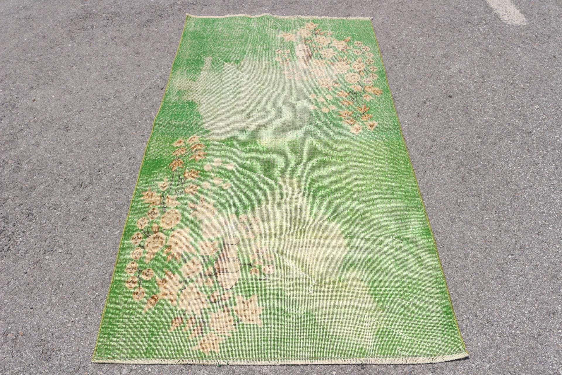 トルコ　ヴィンテージラグ　鳥と花　カーキグリーン縁取り　トルコヴィンテージラグ トルコ ヴィンテージラグ 鳥と花 カーキグリーン縁取り トルコ