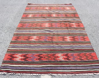ヴィンテージトルコキリム、ハンドメイドラグ、ジグザグ模様、98 x 138