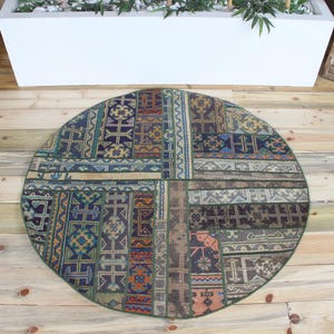 Turks vintage vloerkleed, 3,9 x 3,9 ft rond vloerkleed, groen geometrisch vloerkleed regenboog