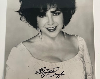 Signed Autographed Photo of Hollywood Actress Elizabeth Taylor