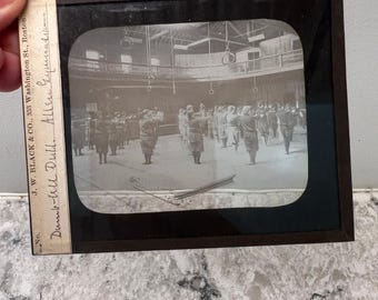 Diapositiva de linterna mágica de cristal antiguo, ejercicio con mancuernas, gimnasio Allen, Boston, Massachusetts