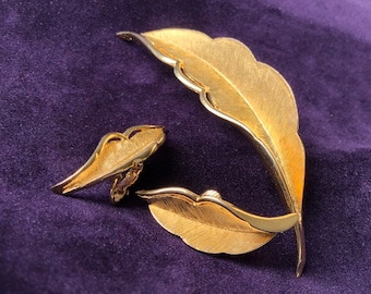 MARCEL BOUCHER signed number 8096P  LEAF Set Brooch & Earrings Gold high polish and textured Condition New.Old.Stock