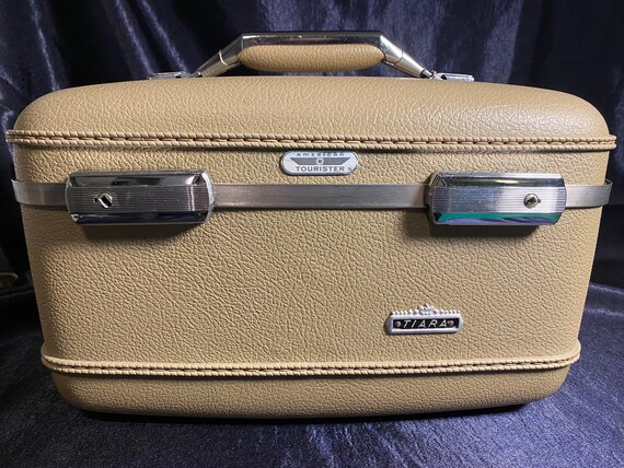 tiara american tourister