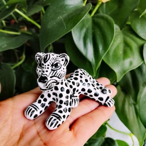 Hermosos jaguares de Chiapas. Bellas figuras hechas en México. Jaguar mexicano. Elaboradas en barro decorado a mano.