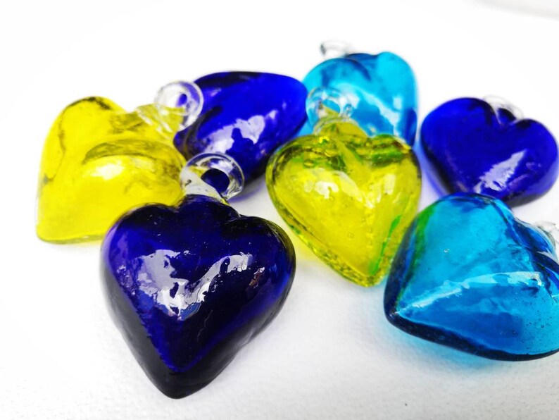 Beautiful heart of blown glass blue turquoise In a popularity or Year-end annual account yell 2.5quot;