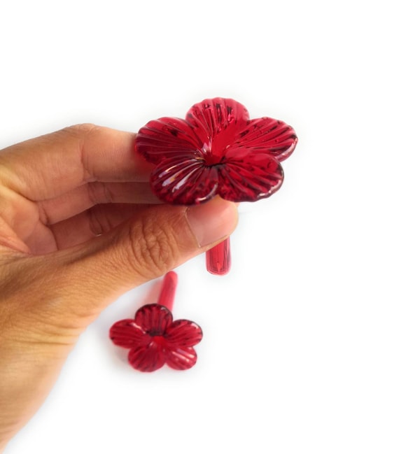 2 Flor popote para bebedero de colibrí. Vidrio soplado Rojo Flower straw for hummingbird trough.  Red blown glass.  2 pieces