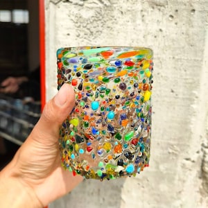 CONFETI blown glass tumbler. 12 oz. MULTICOLOR. Hand Blown glass. Made in Mexico.