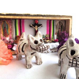 Día de los muertos. Perro calavera,  Xoloitzcuincle. 3.5" . Hecho en México. Skull dog . Colima dog. Xoloitzcuintli