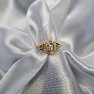Lulu Ring | Faux Pearl 18K Gold Plated Stainless Steel | Non Tarnish Waterproof | Vintage Style Gold Ring | Dainty | Gifts for Her