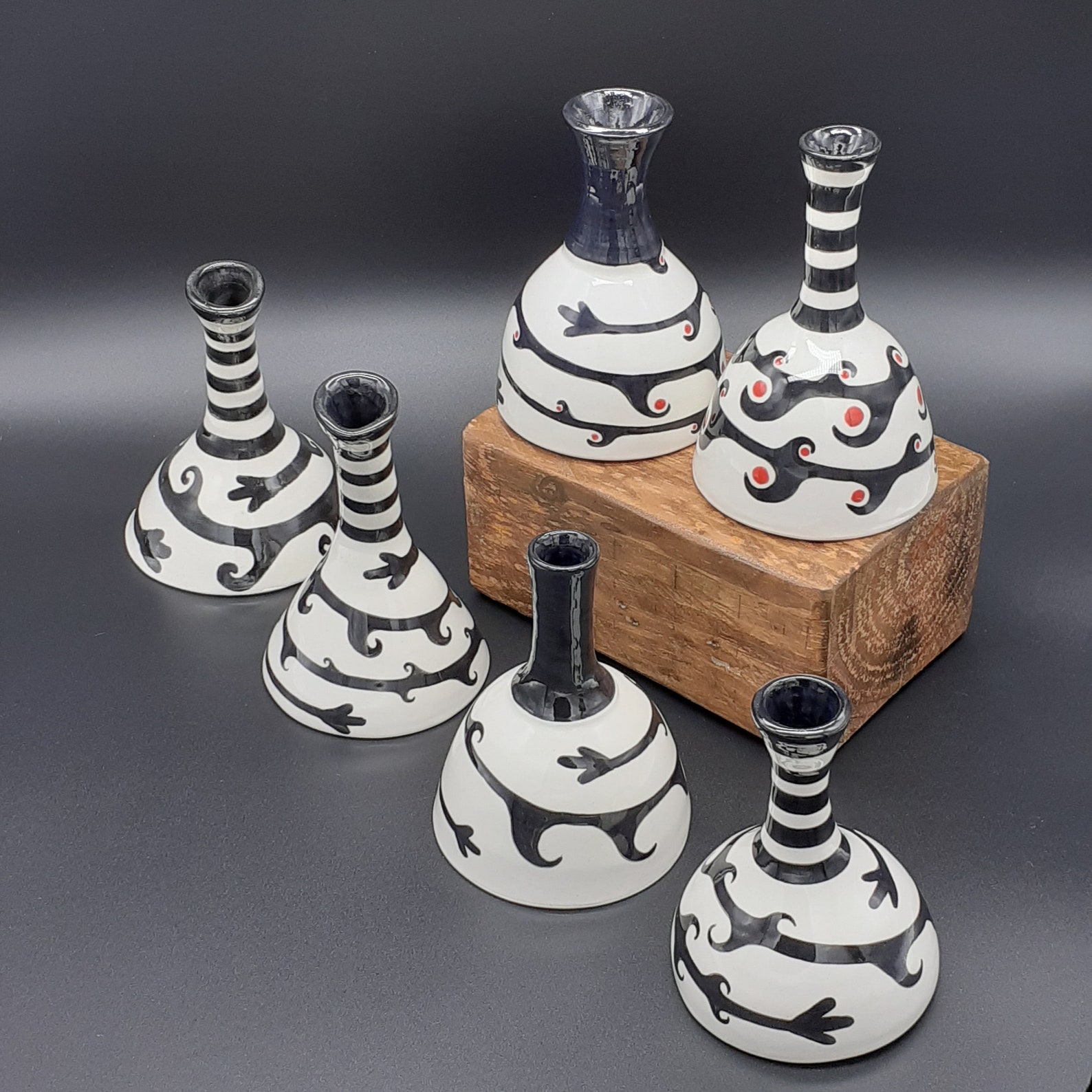 Keramik Flaschenform Vase handbemalt mit schwarz-weißer Welle | Etsy