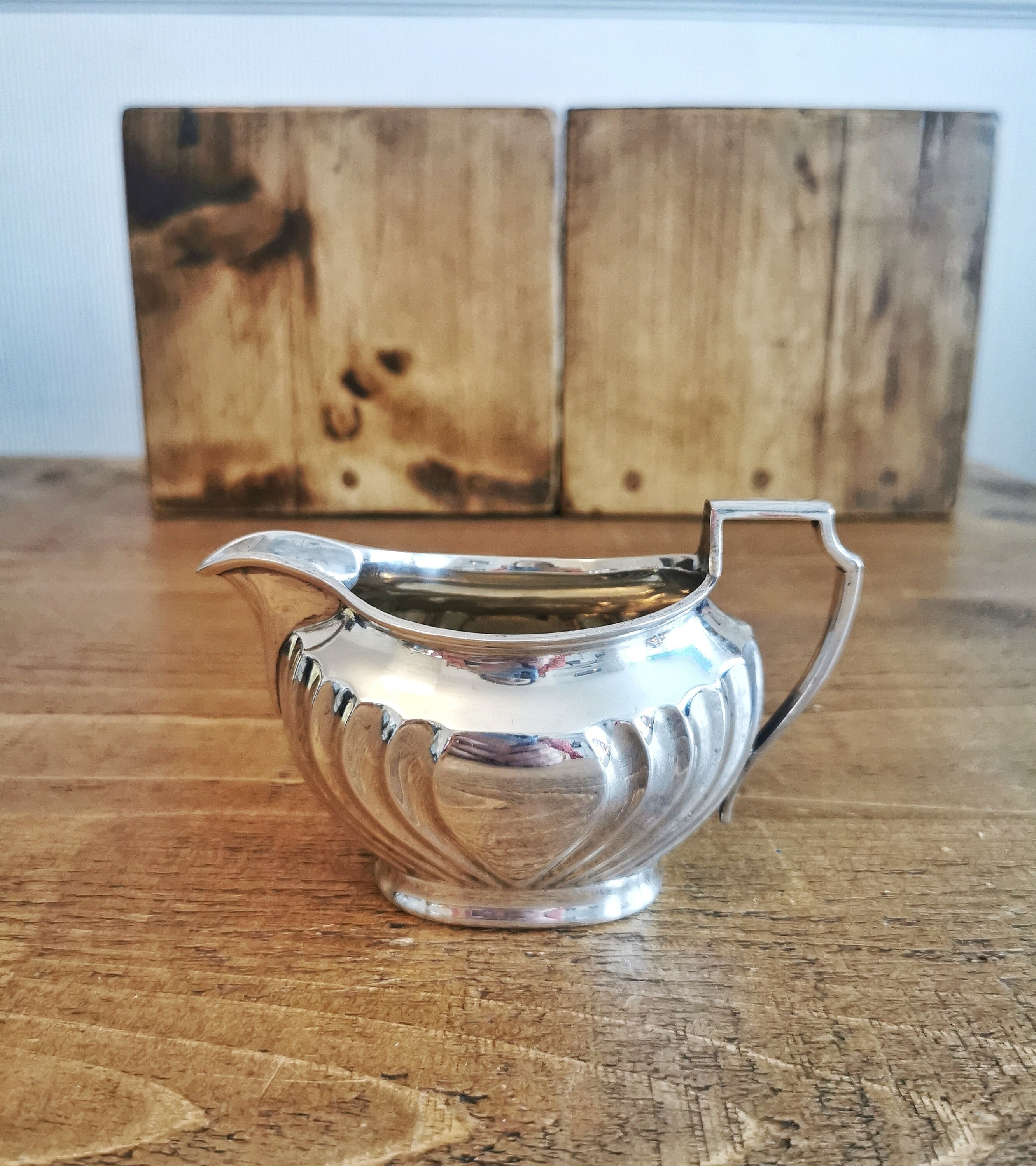 Vintage large silver plated gravy boat Walker & Hall Sheffield