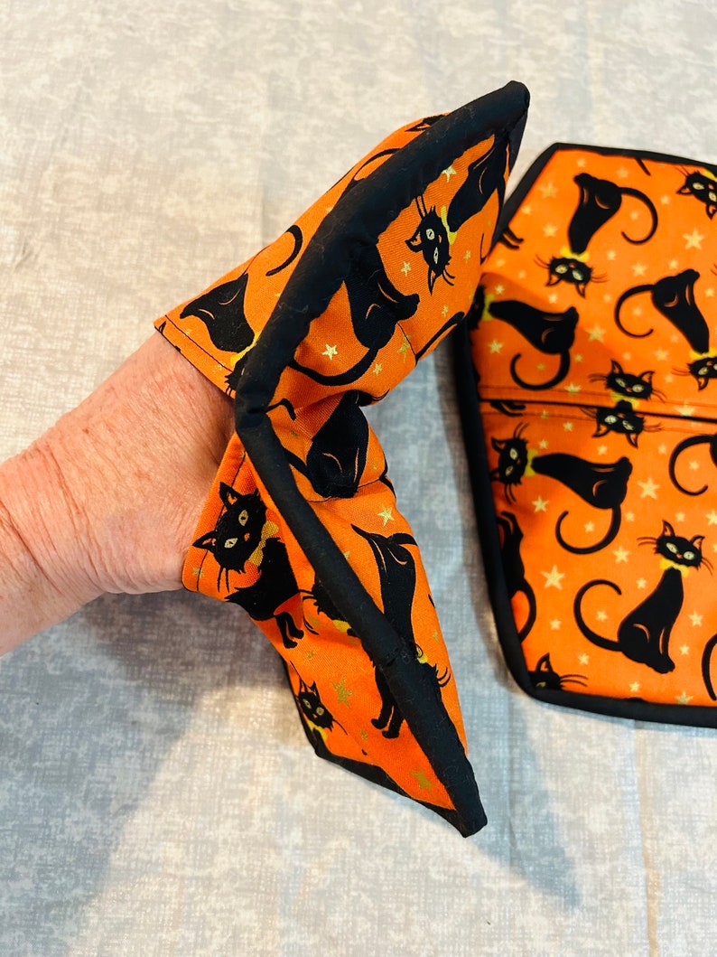 Black Cats Strutting Their Stuff Coffin Potholders. Set of 2. - Etsy