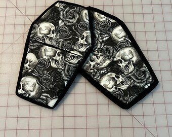Spooky vintage Skulls and roses coffin potholders - set of 2