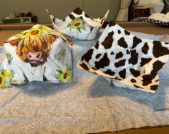 XL reversible microwavable bowl cozy - set of 2 - cows with daisies