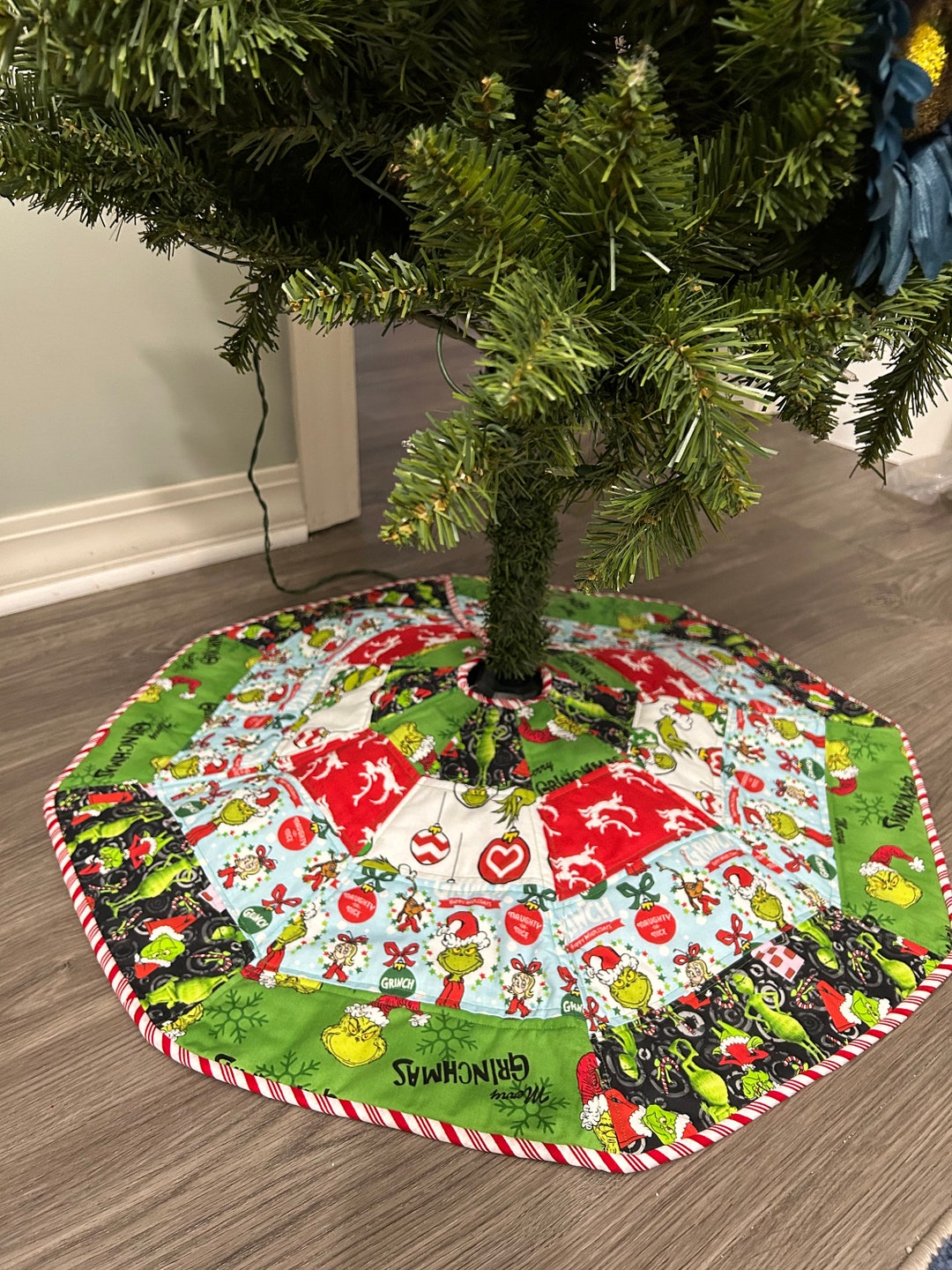 Merry Grinchmas Grinch Tree Skirt. Measures 29 Inches Etsy