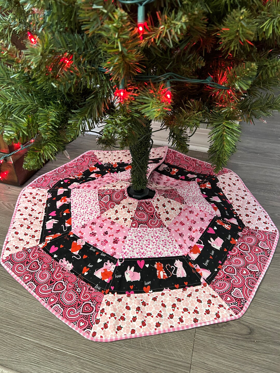 Puppies and Kitty Cats, Pets in Love Valentine Tree Skirt. Measures 32