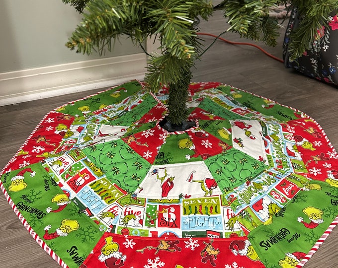The 12 Days of Grinch Merry Grinchmas Grinch Tree Skirt Measures 33 Inches Across Etsy