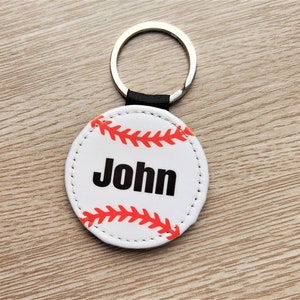 PU Vegan Leder Benutzerdefinierte Name Baseball Softball Schlüsselanhänger, personalisierte Sportmannschaft Schlüsselanhänger, personalisiertes Geschenk