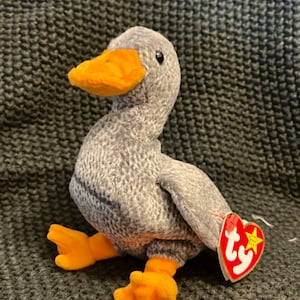 TY Beanie Baby &quot;Honks&quot; the goose. New, never played with. Stored in a smoke free home. All tags in place. Vintage dated 1999