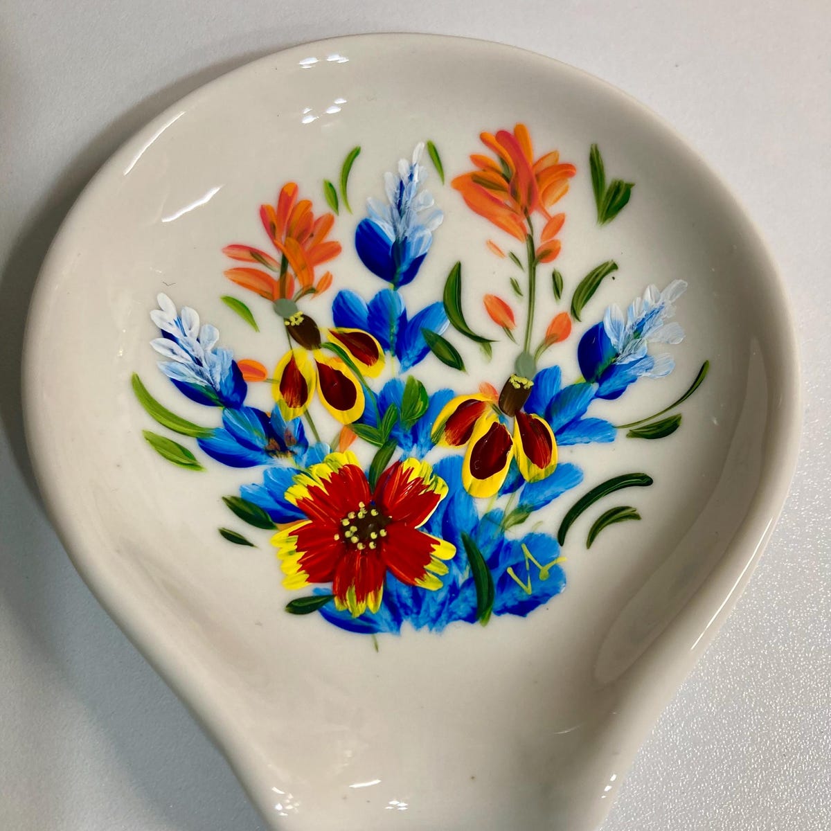 Small White Glazed Ceramic Spoon Rest With Hand Painted Texas Bluebonnets or Bluebonnets With Wildflowers. - Etsy