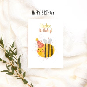 Hapbee Birthday Hip Hip Hurra Happy Birthday Karte im Wasserfarben Look mit Tiermotiv Erdmännchen mit Partyhut, cute birthday birthday