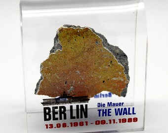 PUTTING BACK THE WALL Berlin 洋書 PUTTING BACK THE WALL Berlin 洋書 PUTTING BACK THE WALL
