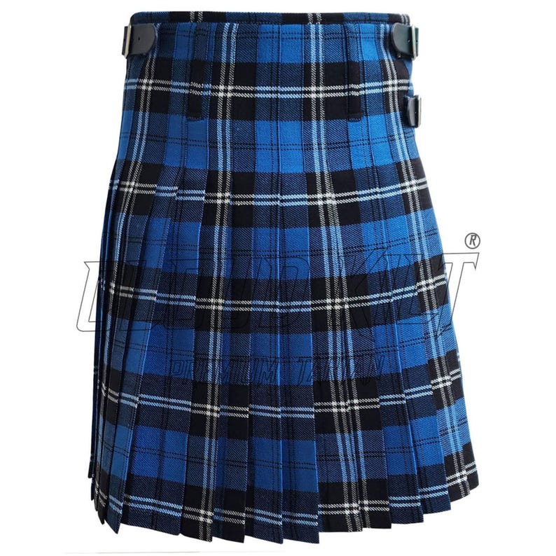 Sharp knife pleats on an 8-yard Ramsay Blue kilt paired with matching kilt hose and flashes for an authentic Scottish silhouette.
