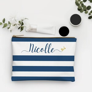 Custom Makeup Bag Mom Gift Mommy Gift Mama Bag for Mom Cosmetic Bag for Mom Makeup bag for Mothers Day Accessory Pouch for Her with Name