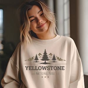 Yellowstone National Park Sweatshirt, Yellowstone National Park Crewneck, National Park Sweatshirt, Hiking Sweatshirt, Mountain Sweatshirt