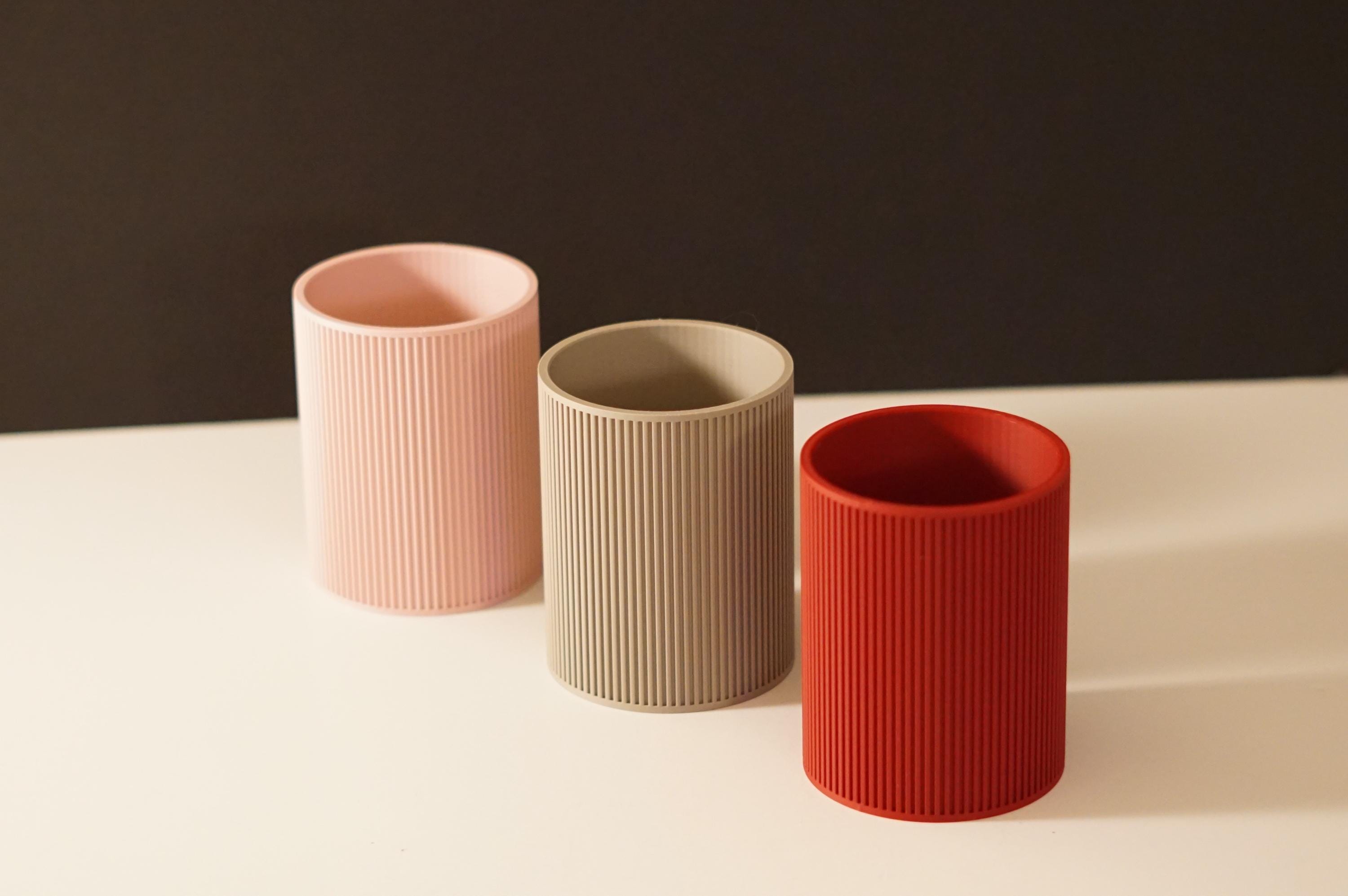 Ribbed 3D Printed Pencil Cup: Modern Geometric Desk Organizer