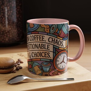 Personalized Funny Mom Mug, Stained Glass Coffee Cup, I Run On Coffee Chaos And Questionable Parenting Choices, Mom Humor Gift afbeelding 4