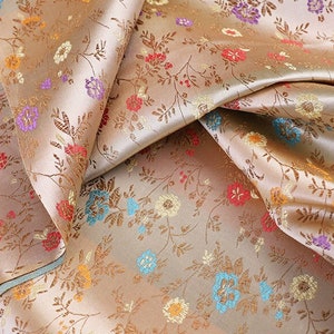 Liquidazione: 59 "W Brocade Fabric Daisy Flowers Design, Tessuto per matrimoni, 13 modelli, 7.99 / metro, Tappezzeria, Decori, Costume / Tessuto in VENDITA