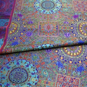 Abito mongolo in stile cinese Decorazione veste tibetana Tessuto broccato fatto a mano, broccato di seta jacquard, tessuto da tappezzeria, trapuntatura e cucito