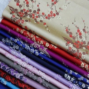 Tessuto broccato di seta cinese con fiori di pruno a 9 colori, tessuto broccato cheongsam Qipao multicolore al metro