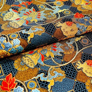 Tessuto di broccato di seta Melograno Design, Tessuto per matrimoni, Tessuto di seta cinese da 45 "W da 1 metro in VENDITA, Tappezzeria, Trapuntatura, Cucito, Costume