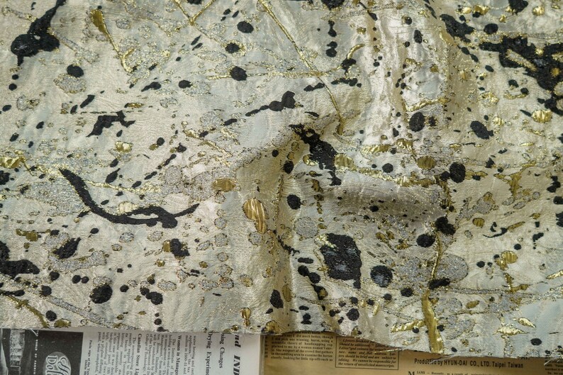 Gilding Bronzing Jacquard Fabric: Embossed Metallic Designer Material image 4