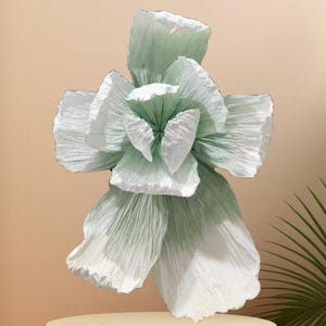 Fiore di carta gigante, fiore di carta artistico, fiore di carta curva libera, fatto a mano, fai da te, forma plissettata, decorazione per sfondo di nozze, arte di carta ecologica