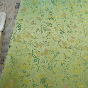 Frühlingsgrüner Jacquard Stoff, Schmetterling Brokat, Designerstoff, Polsterung, Quilten, Nähen Buchbinden / Stoff, 65 "W von einem Meter