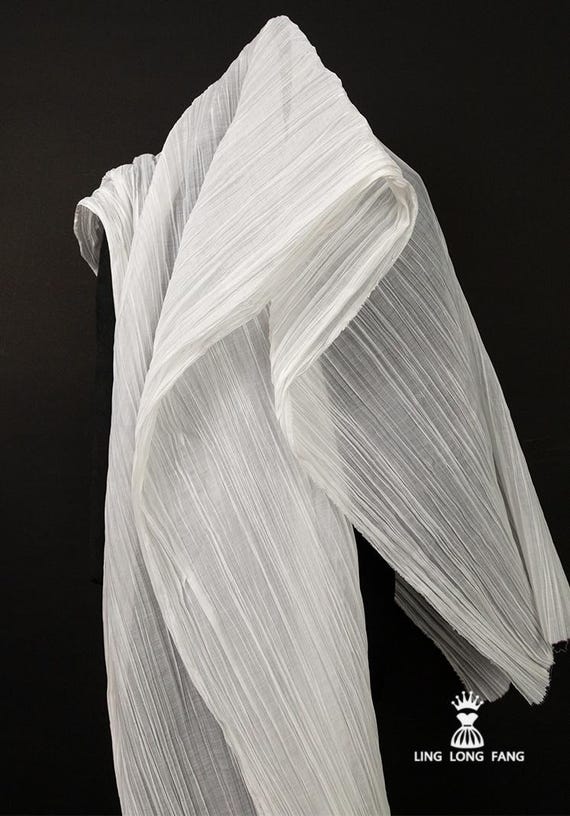 White Textured Pleated Fabric: Lightweight 3D Dress Material - 59" Wide -  Etsy New Zealand