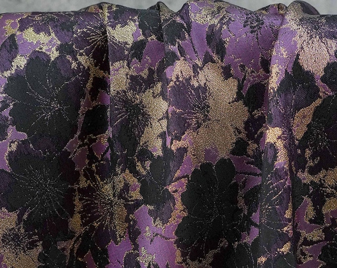 Floral Jacquard Fabric – Vintage Style with Gold Lurex Threads