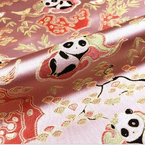 59" Larghezza Carino Panda Broccato Dio Tessuto Satinato Con Foglie di Bambù / Stile Cinese Home Decor, Broccato da cucito cinese per bambini, Bambole, Cucito