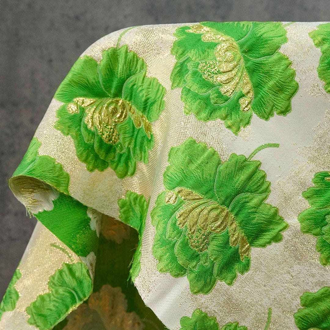 3D Embossed Peony Jacquard Fabric With Gold & Silver Threads, Woven ...