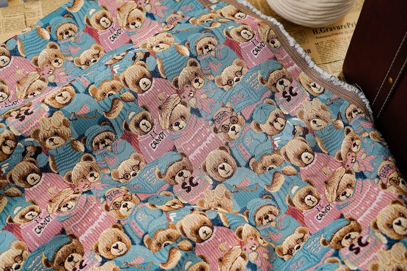 Jacquardtyg med tecknad björn, 60/40 polyester/bomull, 135 cm bred bild 7