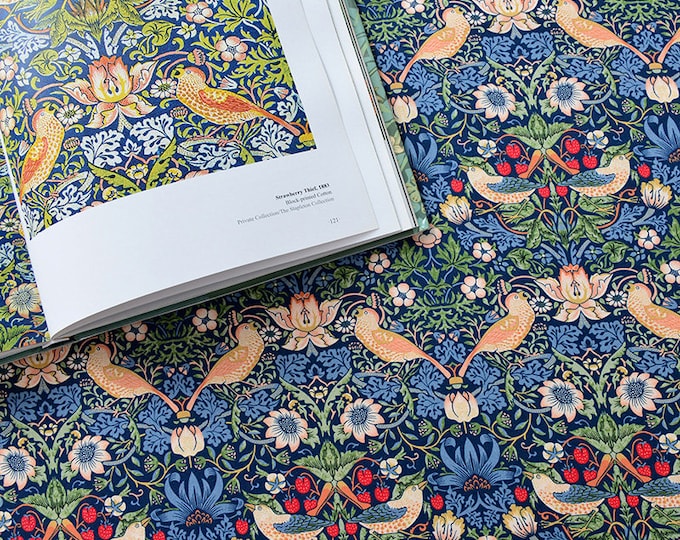 William Morris style print Fabric, 100% Cotton, Sewing Fabric for Dress, Kimono, home decor, Upholstery, Costume, handbag, DIY by 1meter