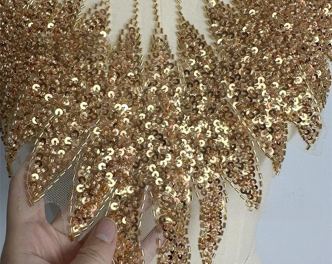 Gold Sequin Embroidered Collar Appliqué: DIY Clothing Accessory (50x39cm)