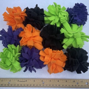 12 Halloween Fleece Pom Poms - Dogs, Cats, Hedgehogs, Sugar Gliders, Ferrets, Small Animal Fleece Toys - Gift Idea - Hedgehog Toys - Cat Toy