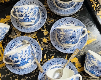 Vintage Broadhurst Blue Willow Teacup and Saucer: English Pottery
